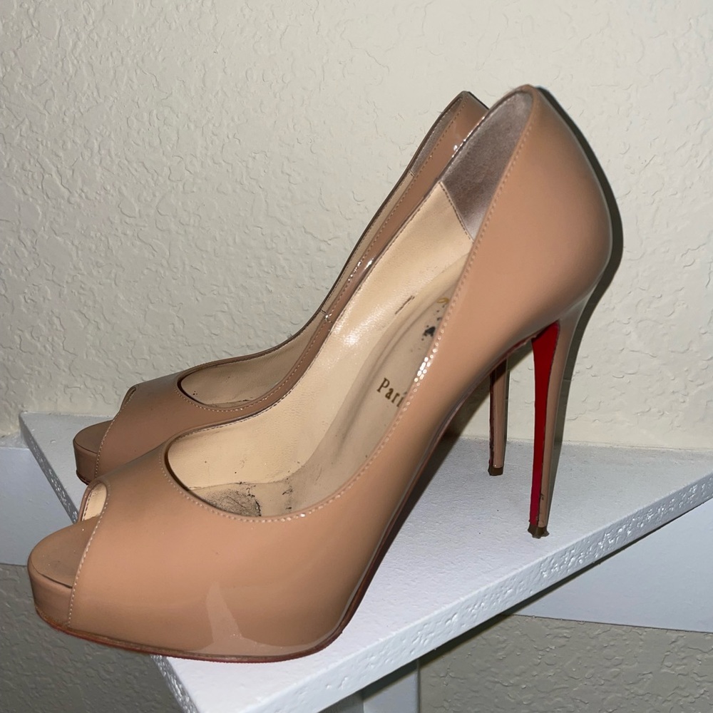 Christian louboutin peep toe heels
